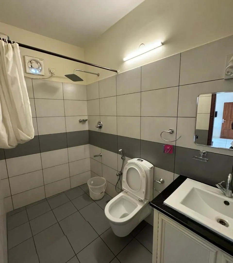 Villa Aambal Residency Kochi Lodge