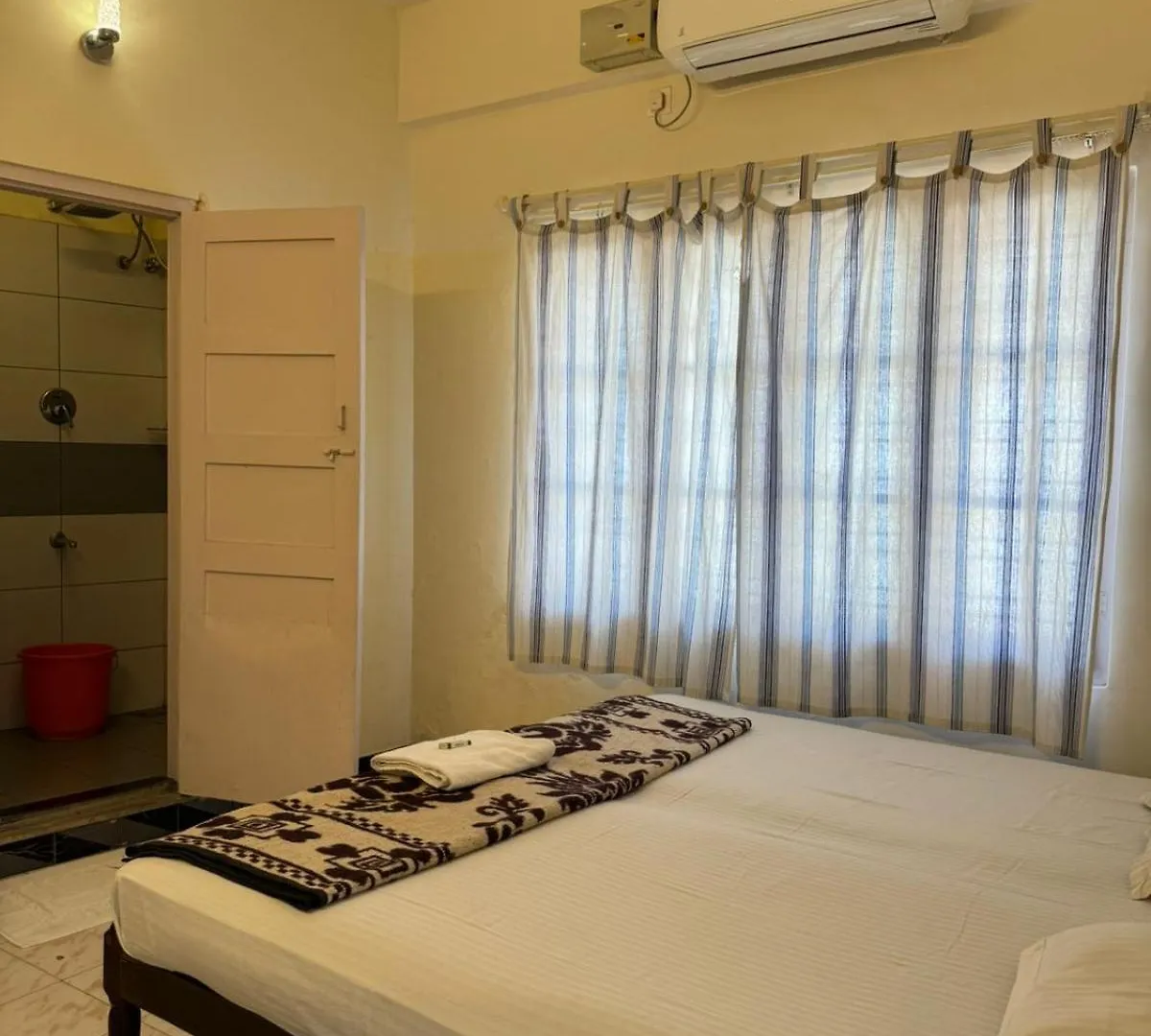 Lodge Aambal Residency Villa Kochi India