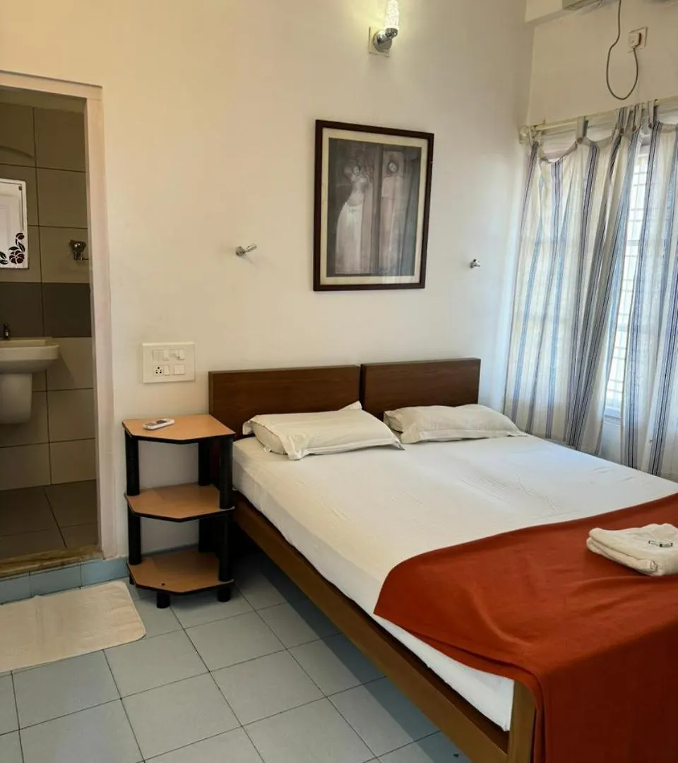 Lodge Aambal Residency Villa Kochi