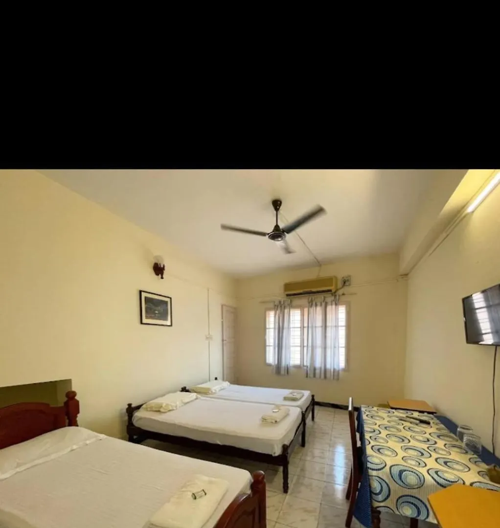 Aambal Residency Villa Kochi Lodge